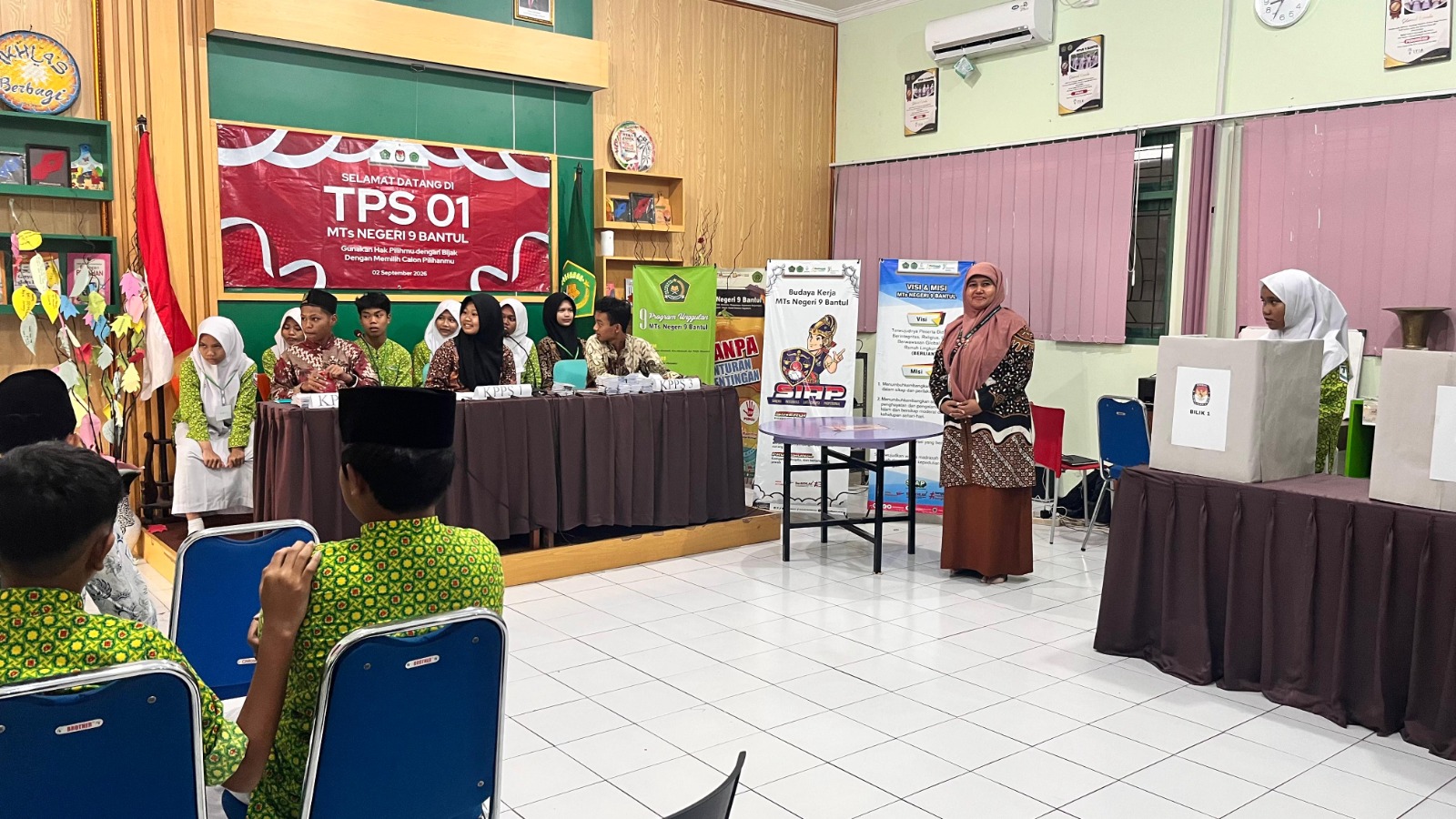Kawal Proses Pemilihan, Kepala Madrasah Pantau Jalannya Pemilos 2026 di MTsN 9 Bantul